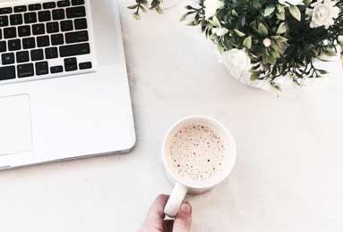 女友大方回应恋情：我很开心，我很爱亚马尔